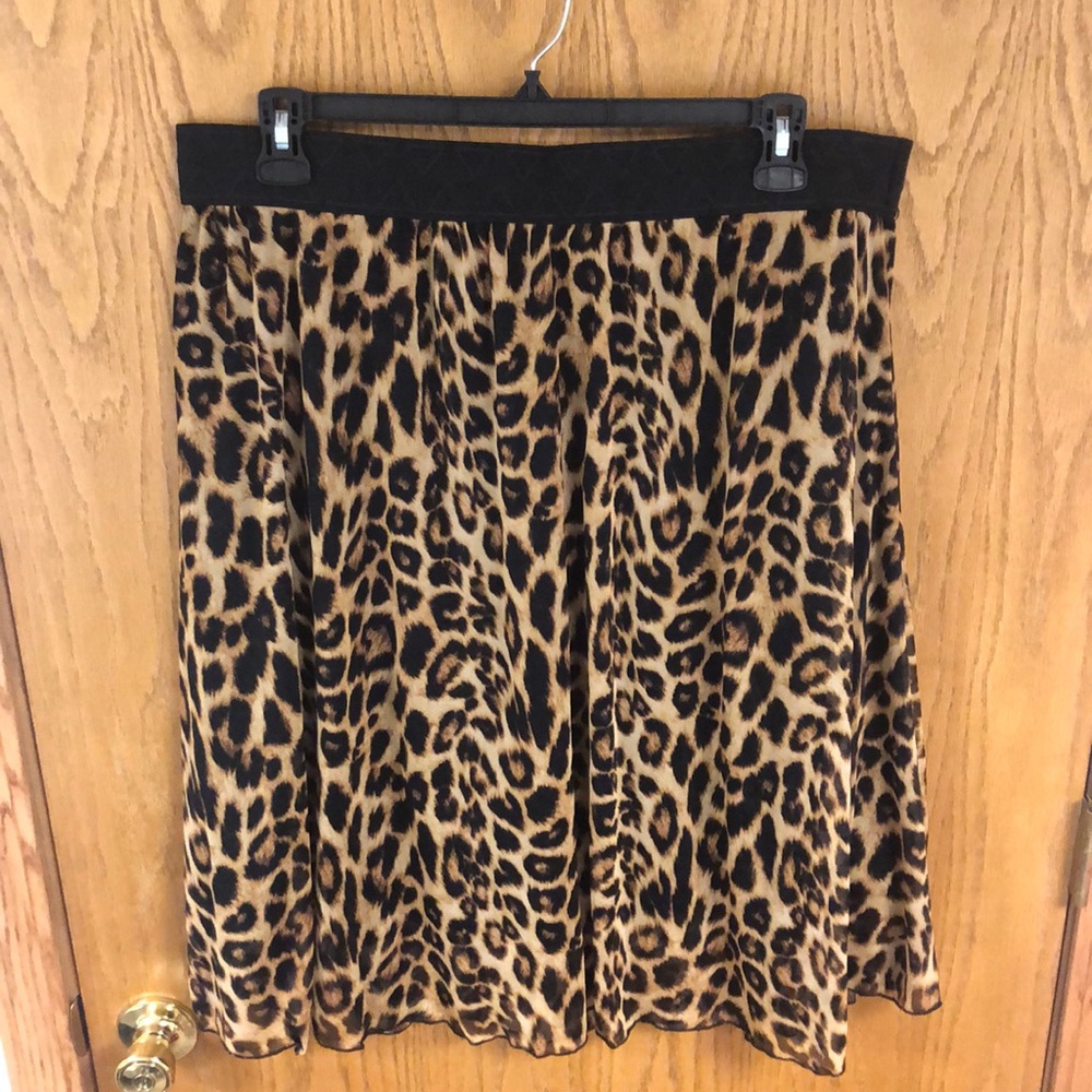 Leopard Lularoe Lola skirt!
